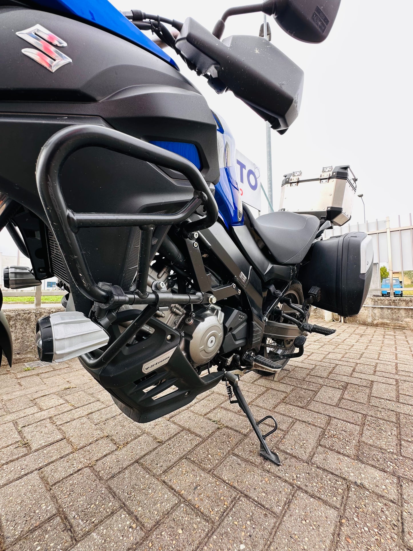 SUZUKI V-STROM DL650 OCCASIONE