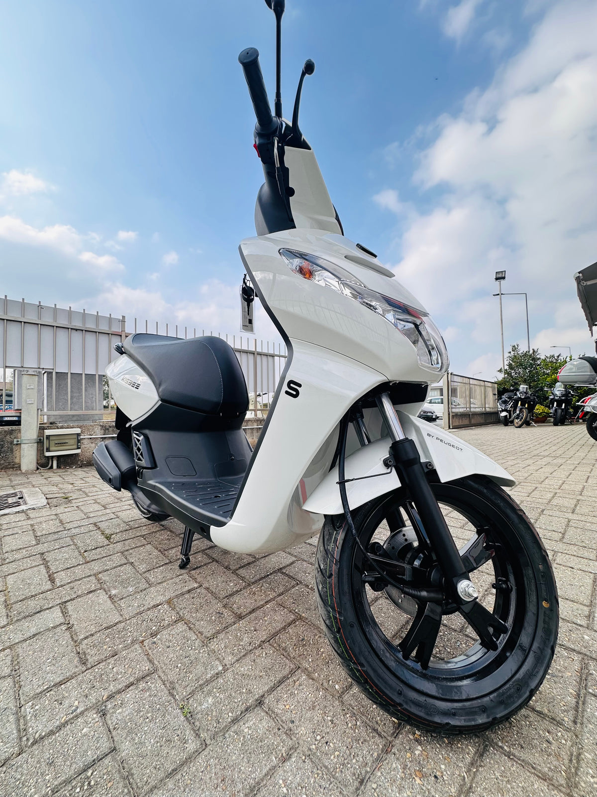 PEUGEOT 50 KISBEE S KMZERO