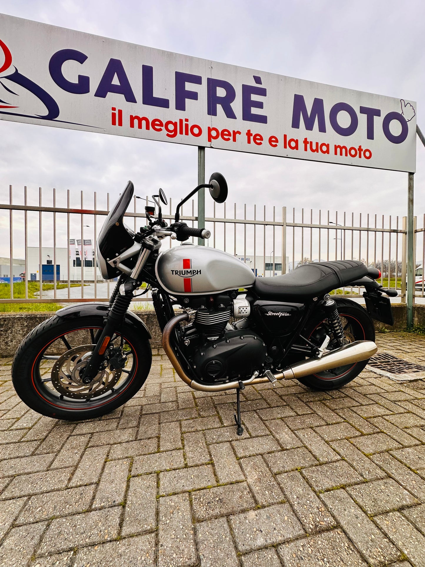 TRIUMPH Street Twin 900 2017