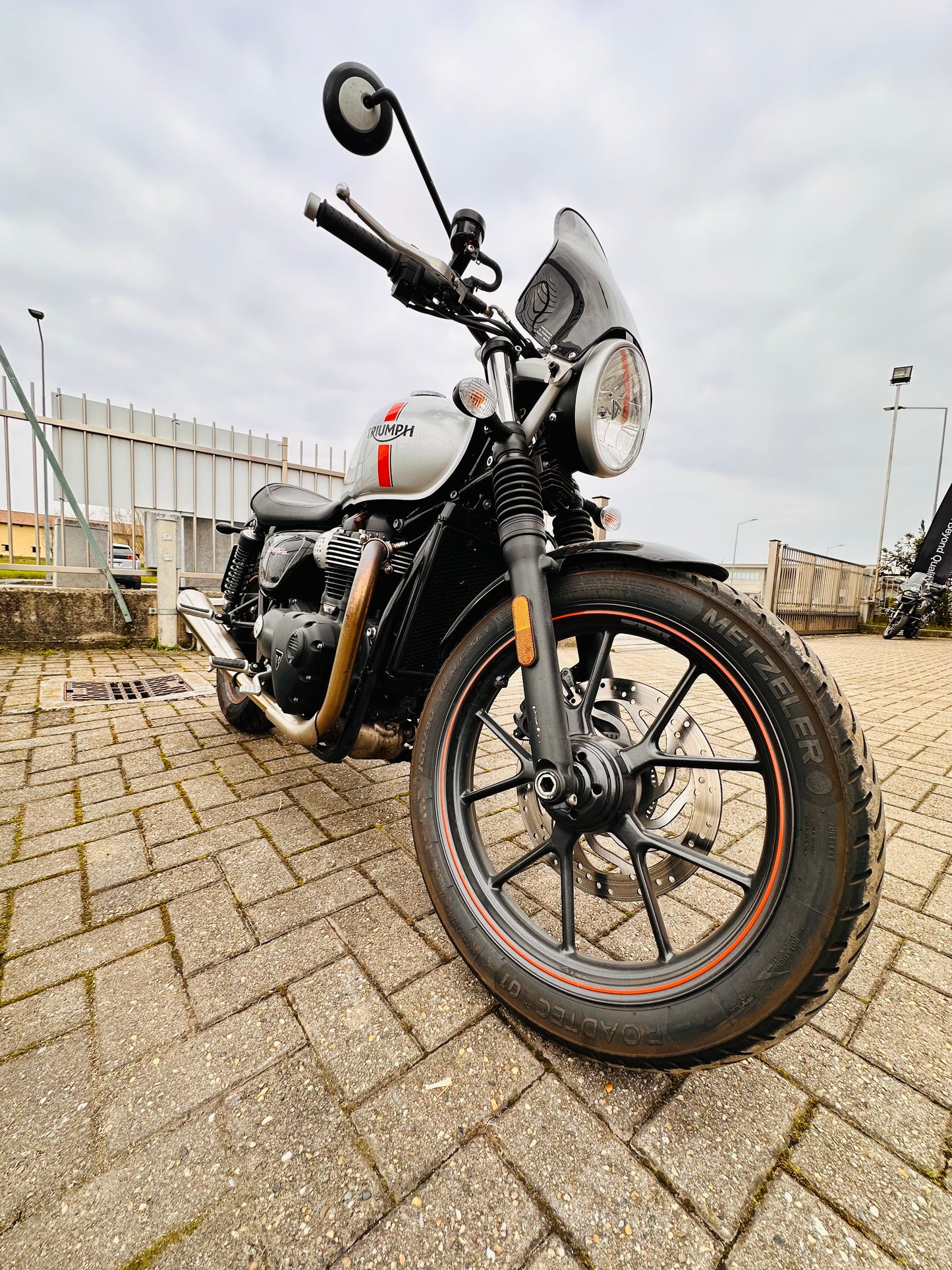 TRIUMPH Street Twin 900 2017