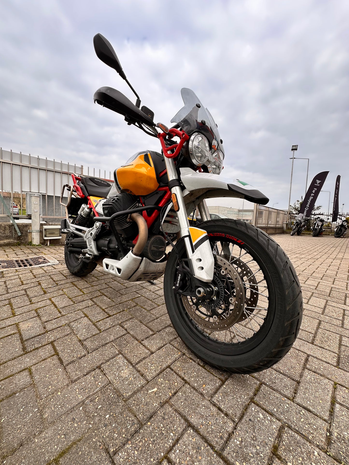 MOTO GUZZI V85 TT