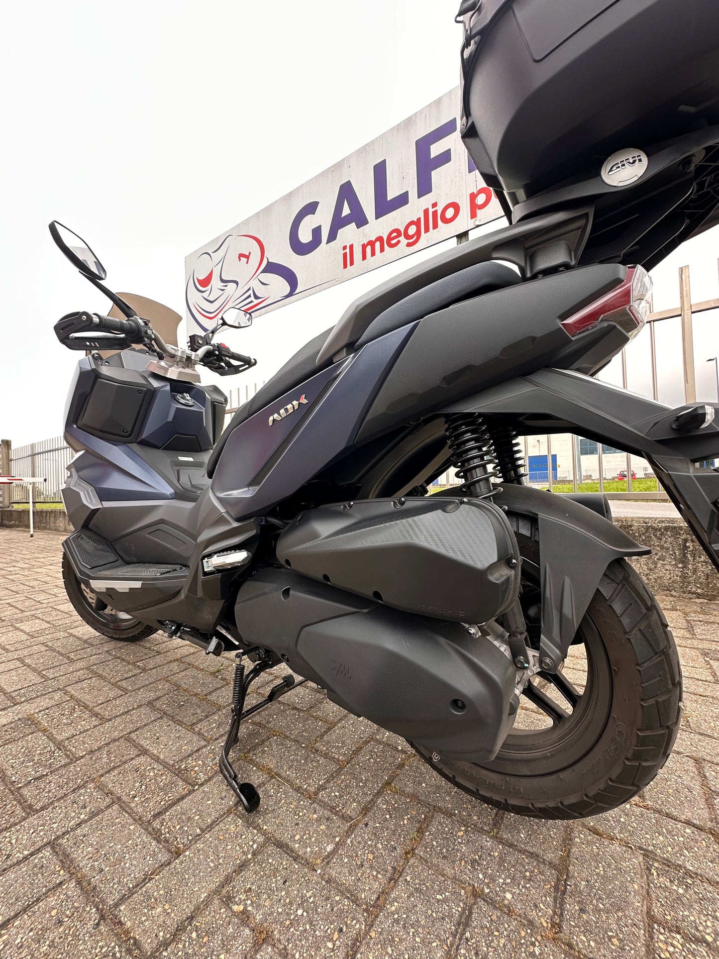 SYM ADX 300 Tcs abs con bauletto